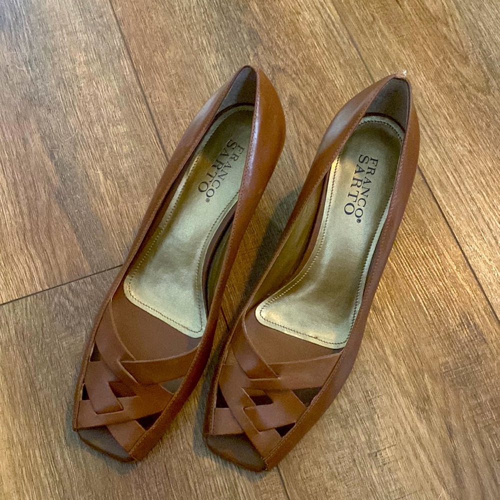 Womens Franco Sarto tan heels size 8